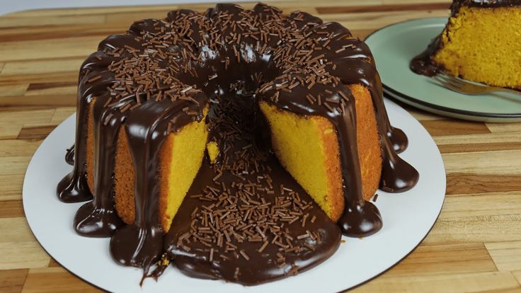 Bolo de Cenoura com Cobertura de Chocolate